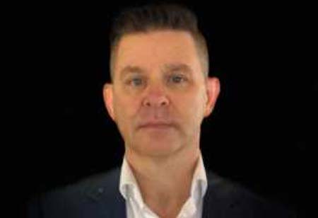 i AM OMNI: An Ally of People and Legacy Systems 