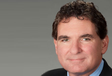 Centralized-vs-Decentralized IT - Is there a Middle Ground? 